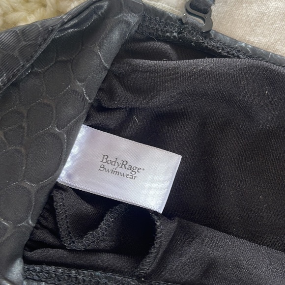 Skull Bikini Top - Picture 6 of 7